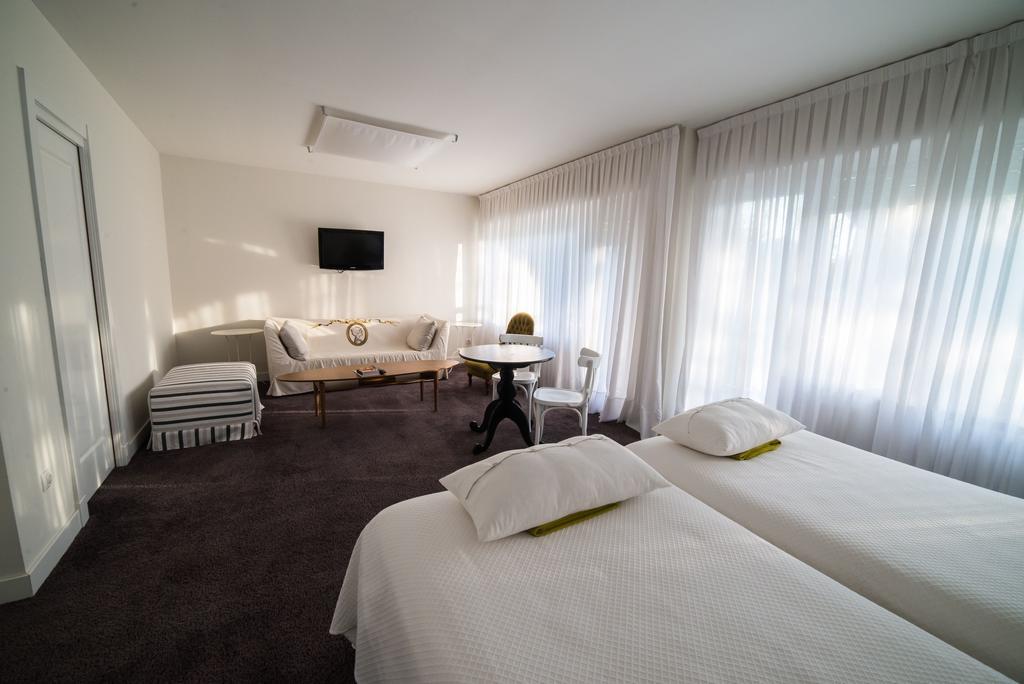 H & R Estrella Del Bajo Carrion Hotel Villoldo ภายนอก รูปภาพ